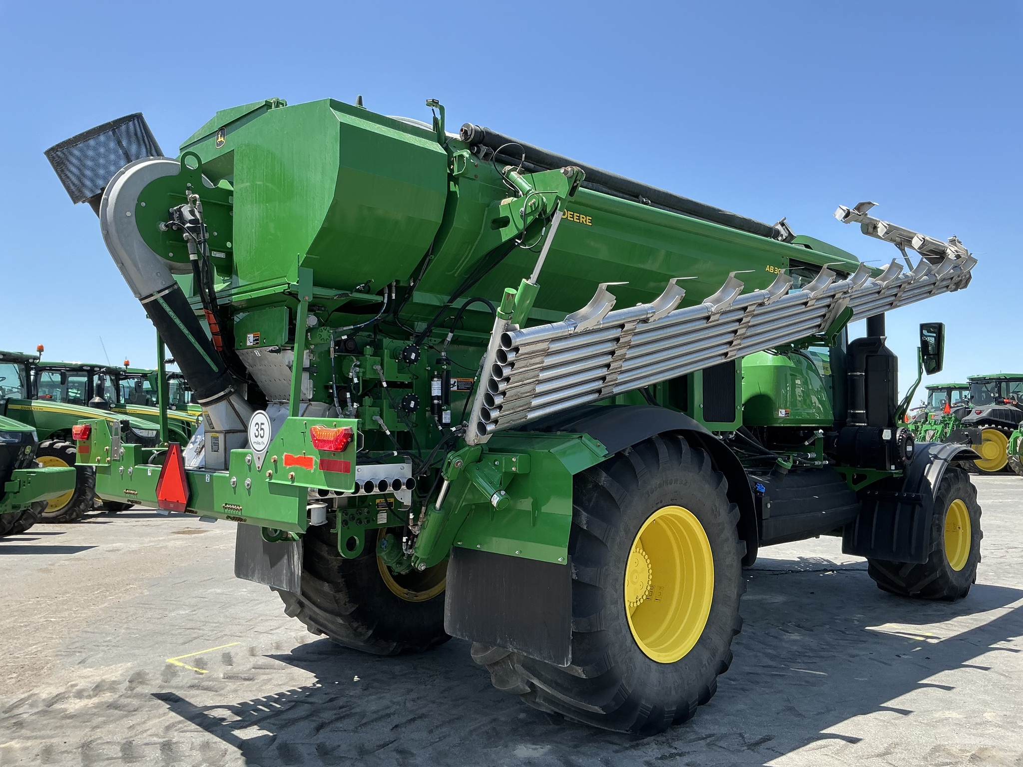 2022 John Deere 800R Image 5