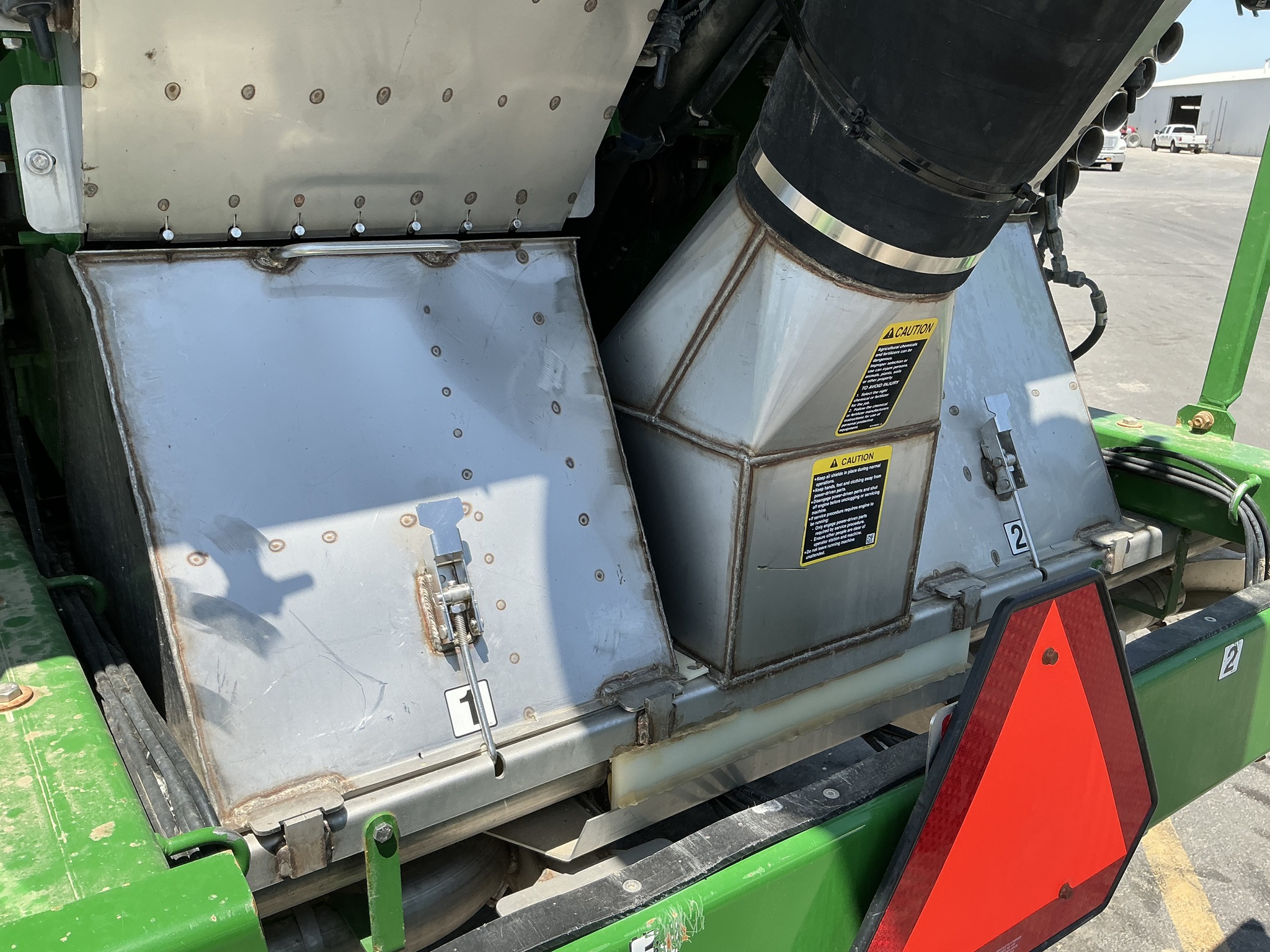 2022 John Deere 800R Image 16