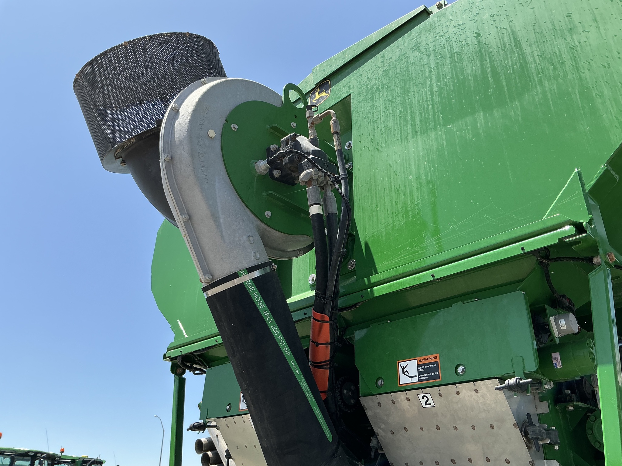 2022 John Deere 800R Image 19