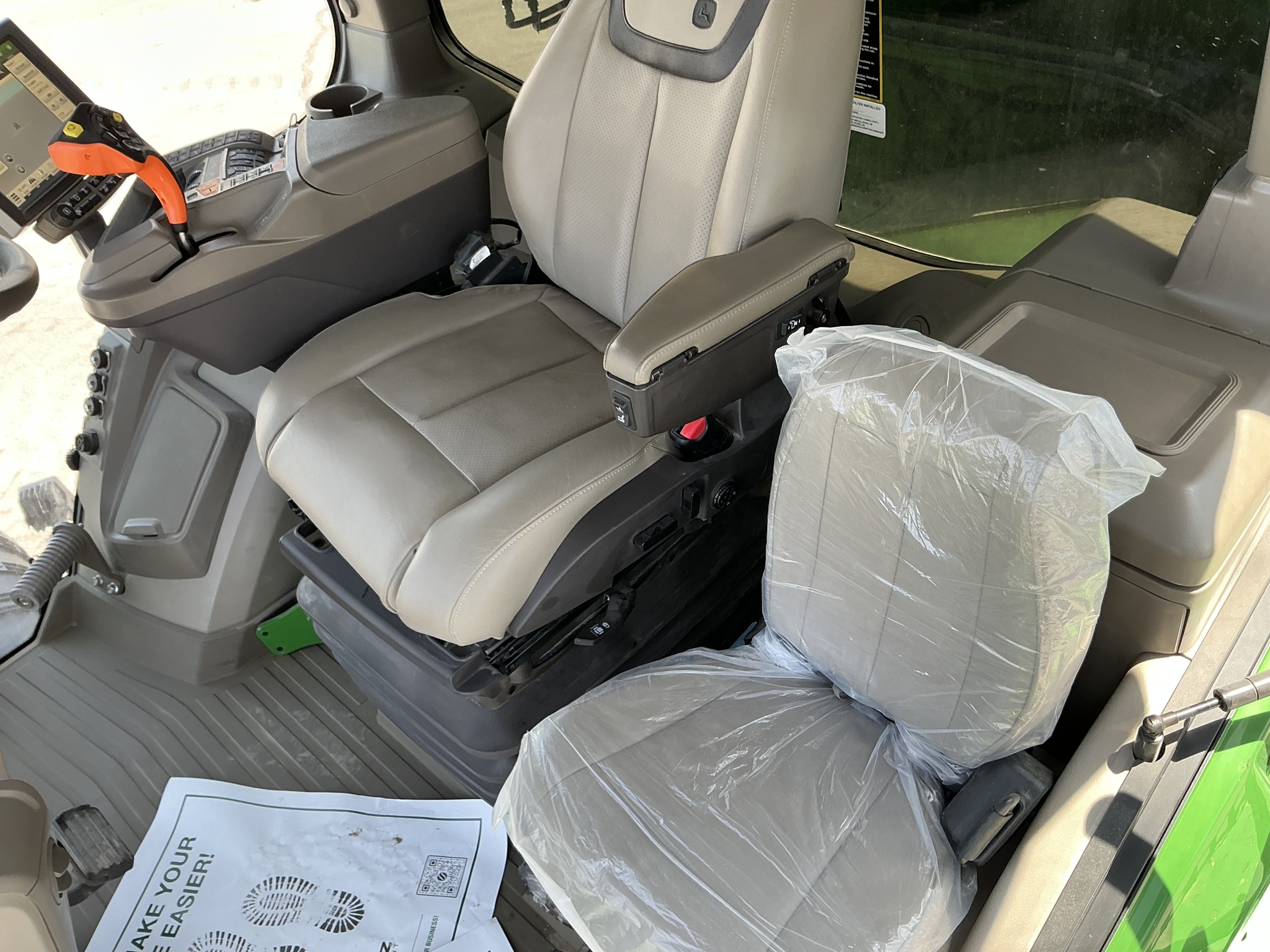 2022 John Deere 800R Image 25