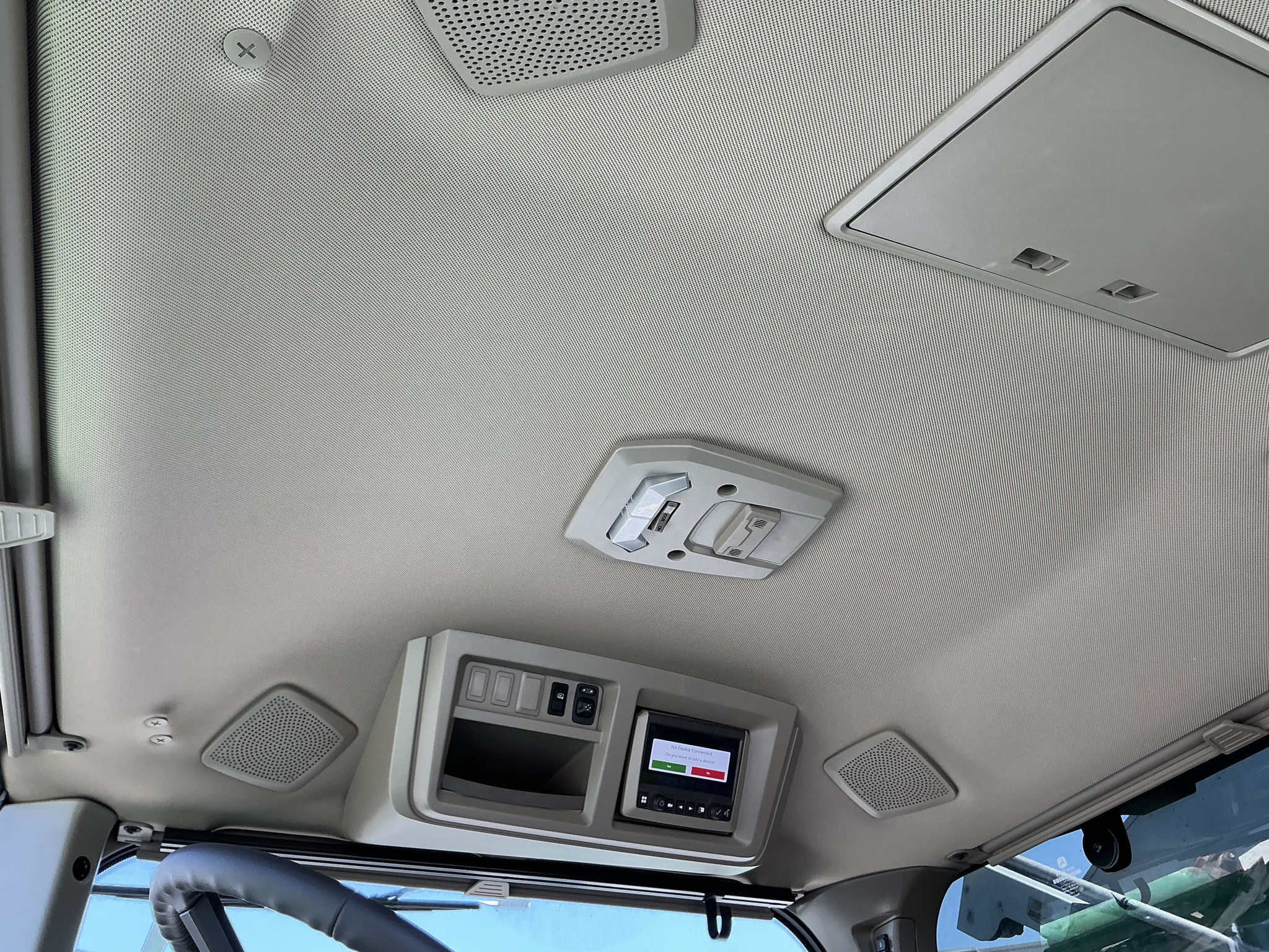 2022 John Deere 800R Image 26