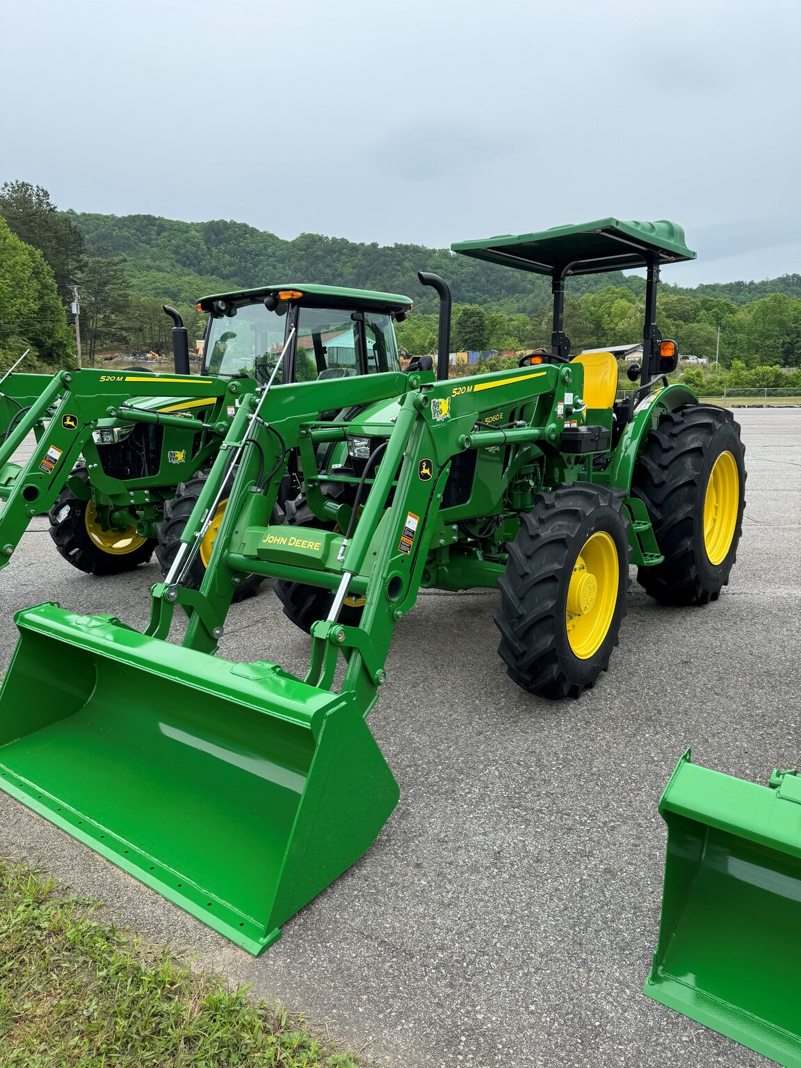 2023 John Deere 5060E Image 1