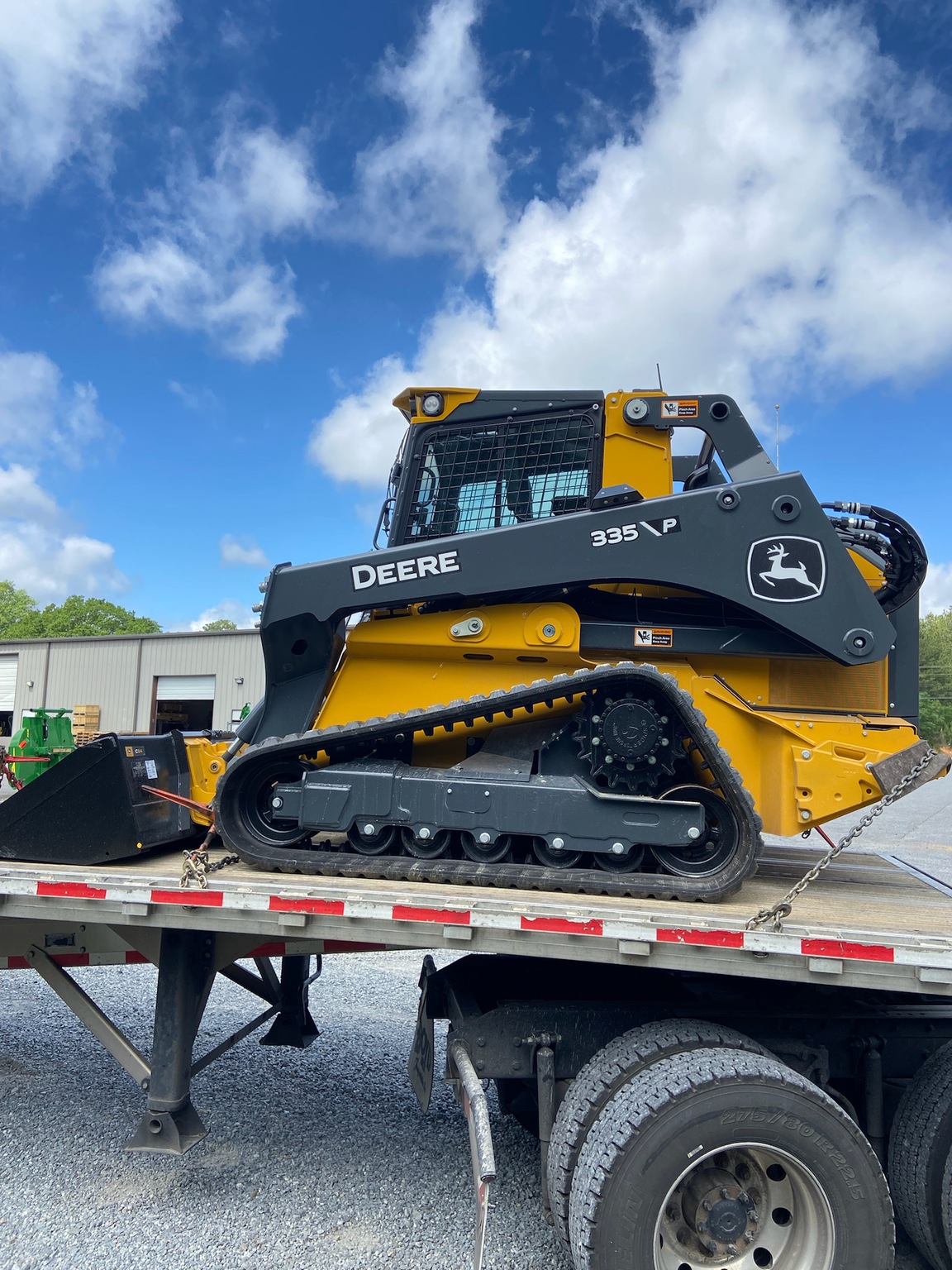 2024 John Deere 335 P Image 5