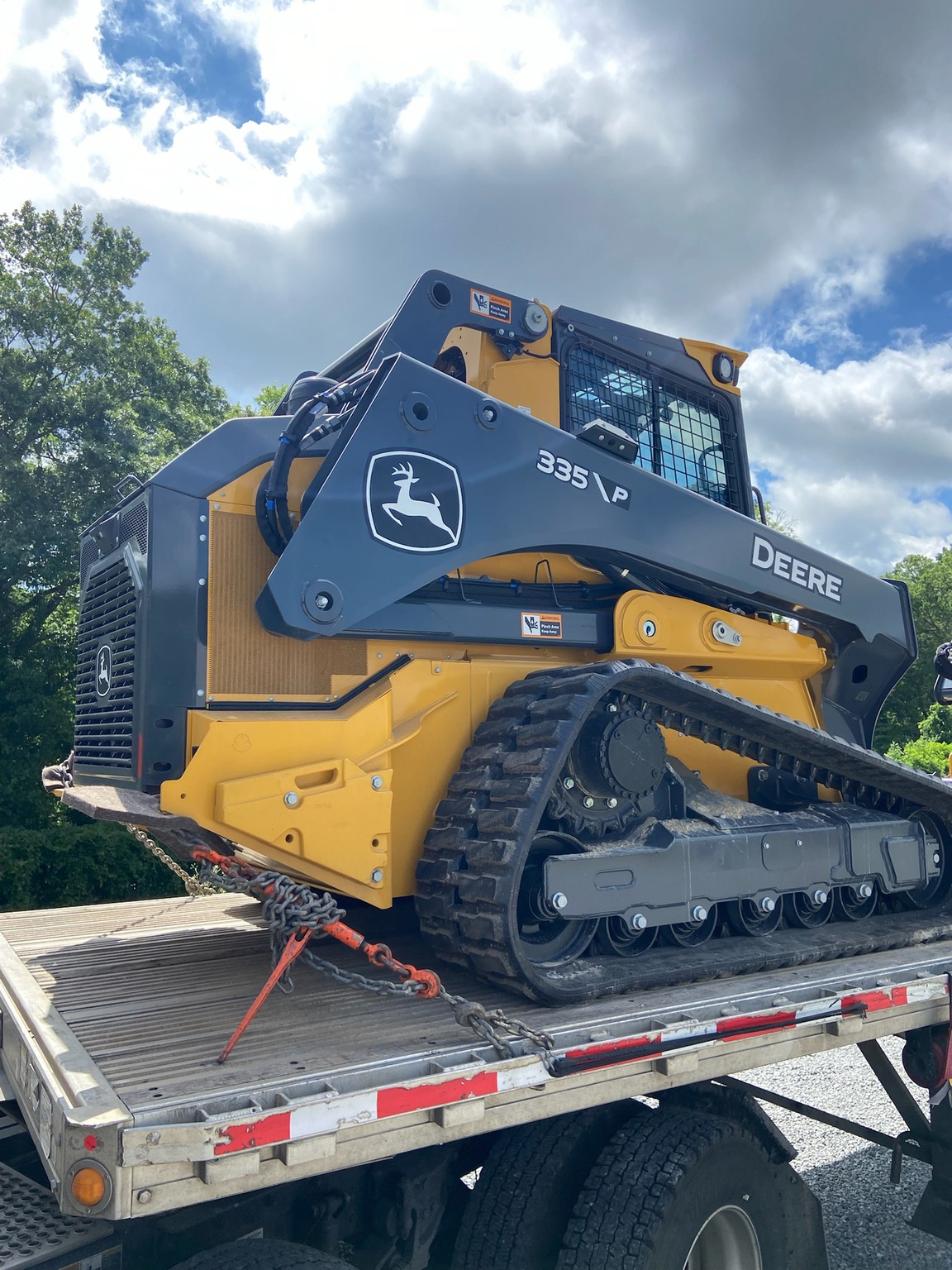 2024 John Deere 335 P Image 8