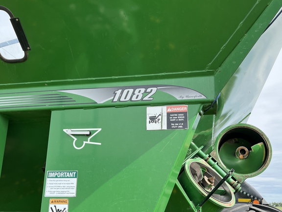 Used 2013 Brent 1082 Grain Carts at Horizon Ag & Turf in Falher, AB - Photo3