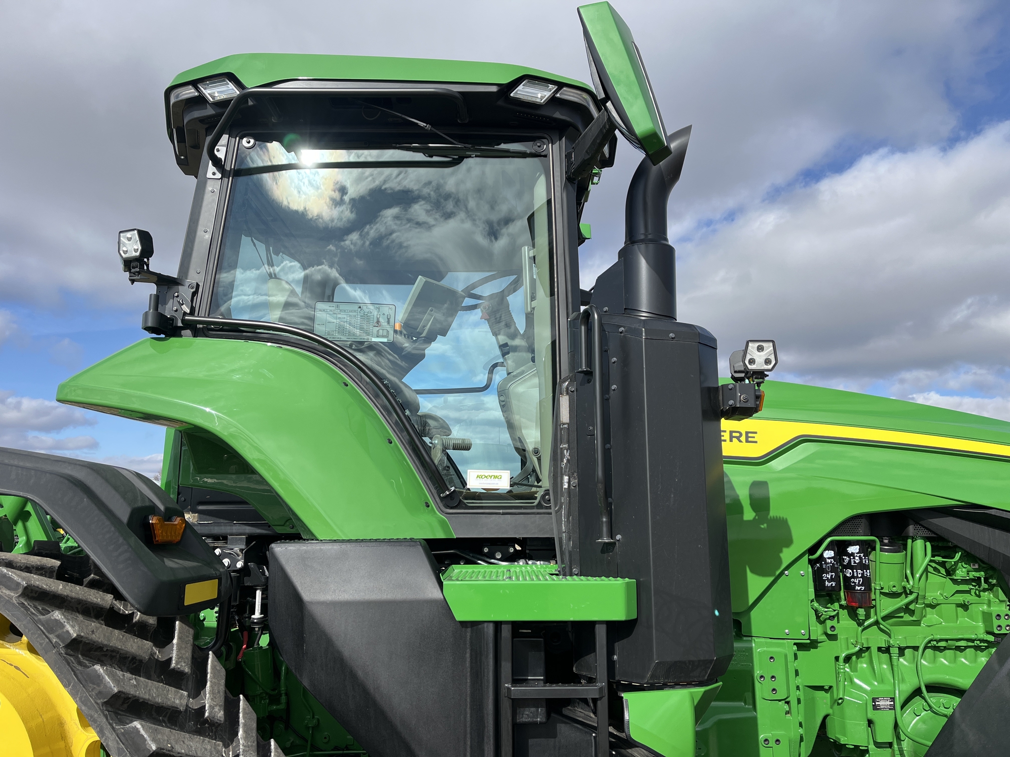 Used 2023 John Deere 8RX 370 Track Tractors at Koenig Equipment in Greenville, OH - PhotoXL17