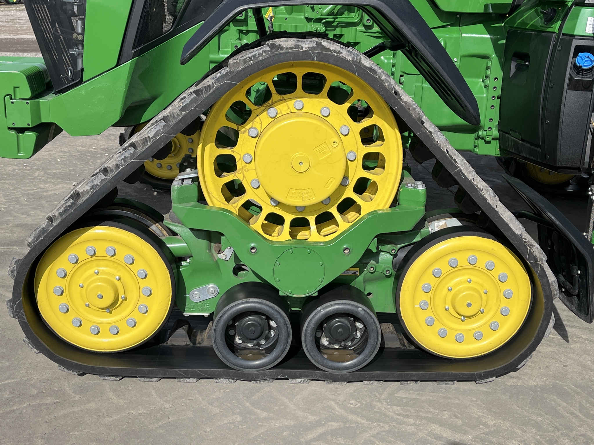 Used 2023 John Deere 8RX 370 Track Tractors at Koenig Equipment in Greenville, OH - PhotoXL32
