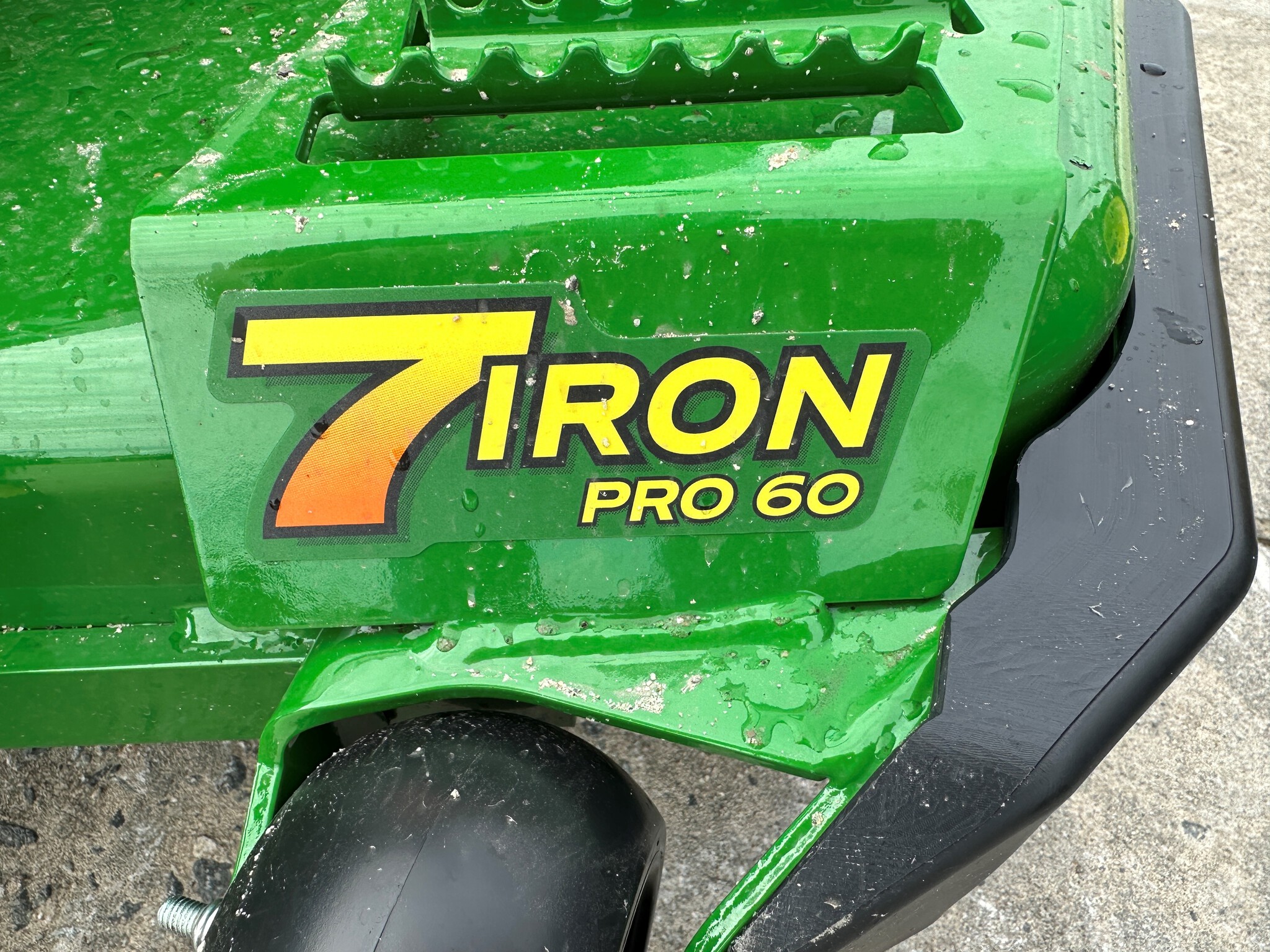 2025 John Deere Z950M Image 2