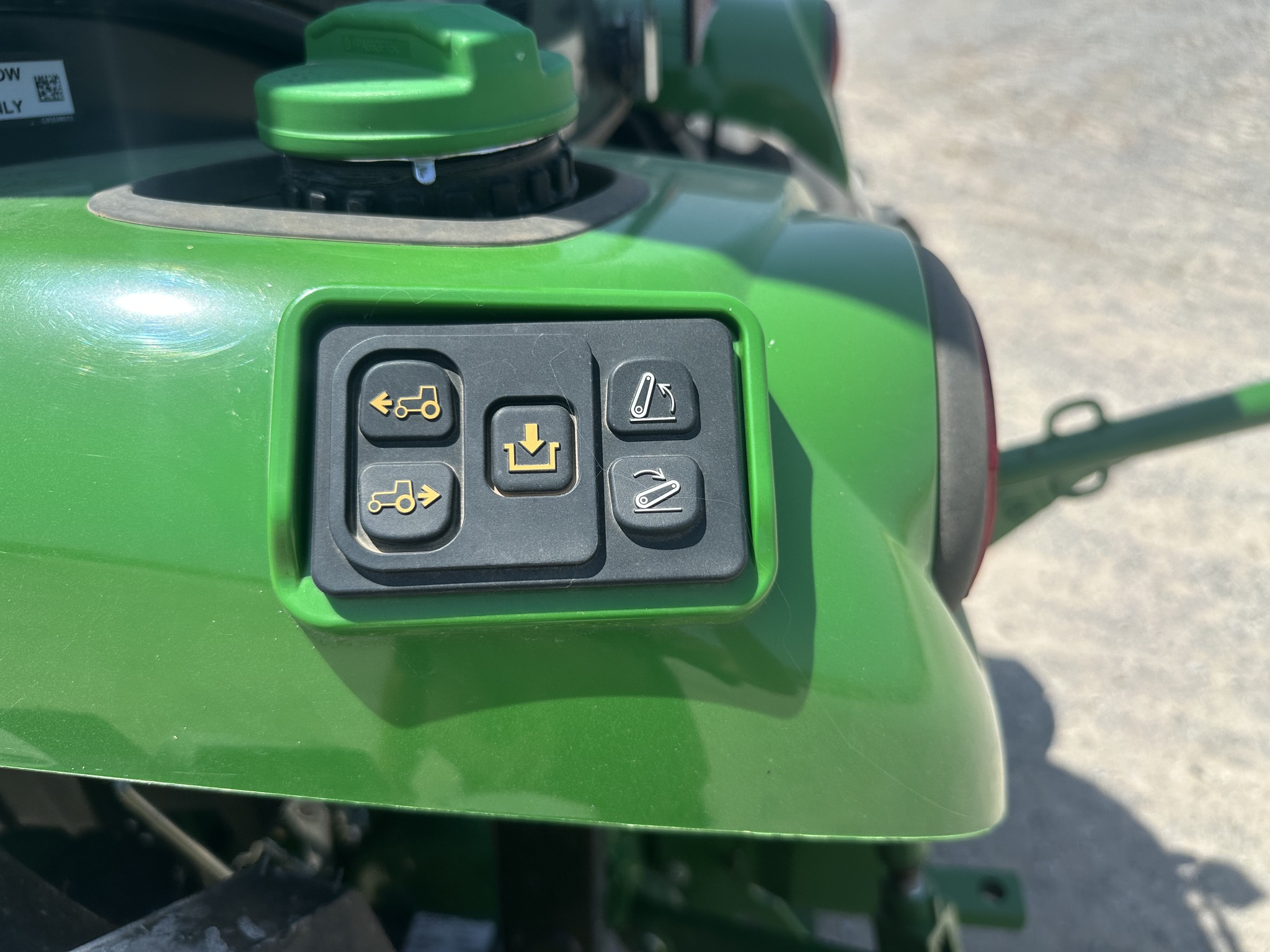 2023 John Deere 4066R Image 9