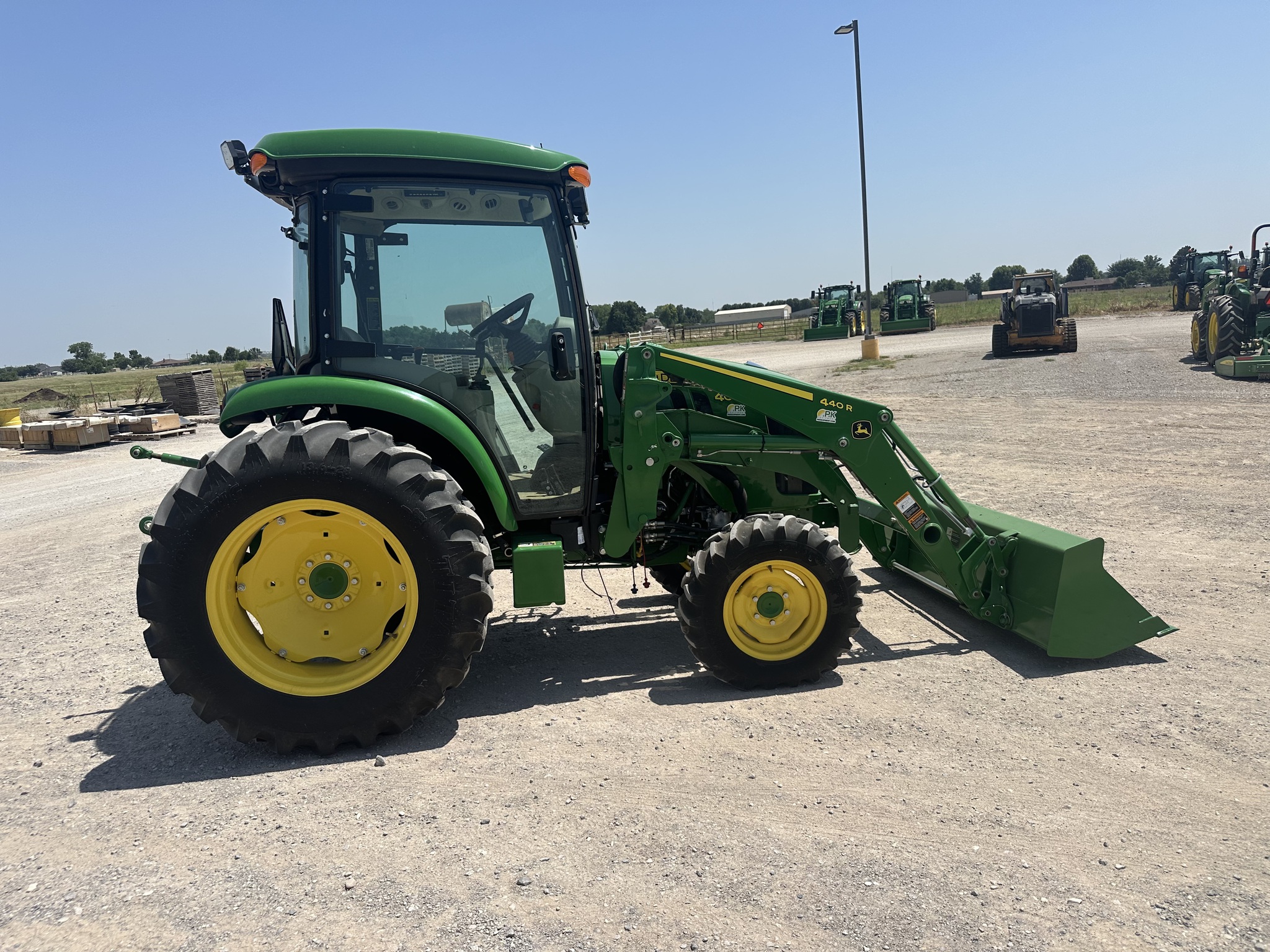2023 John Deere 4066R Image 6