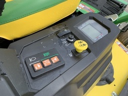 2025 John Deere Z545R 60 Image 6