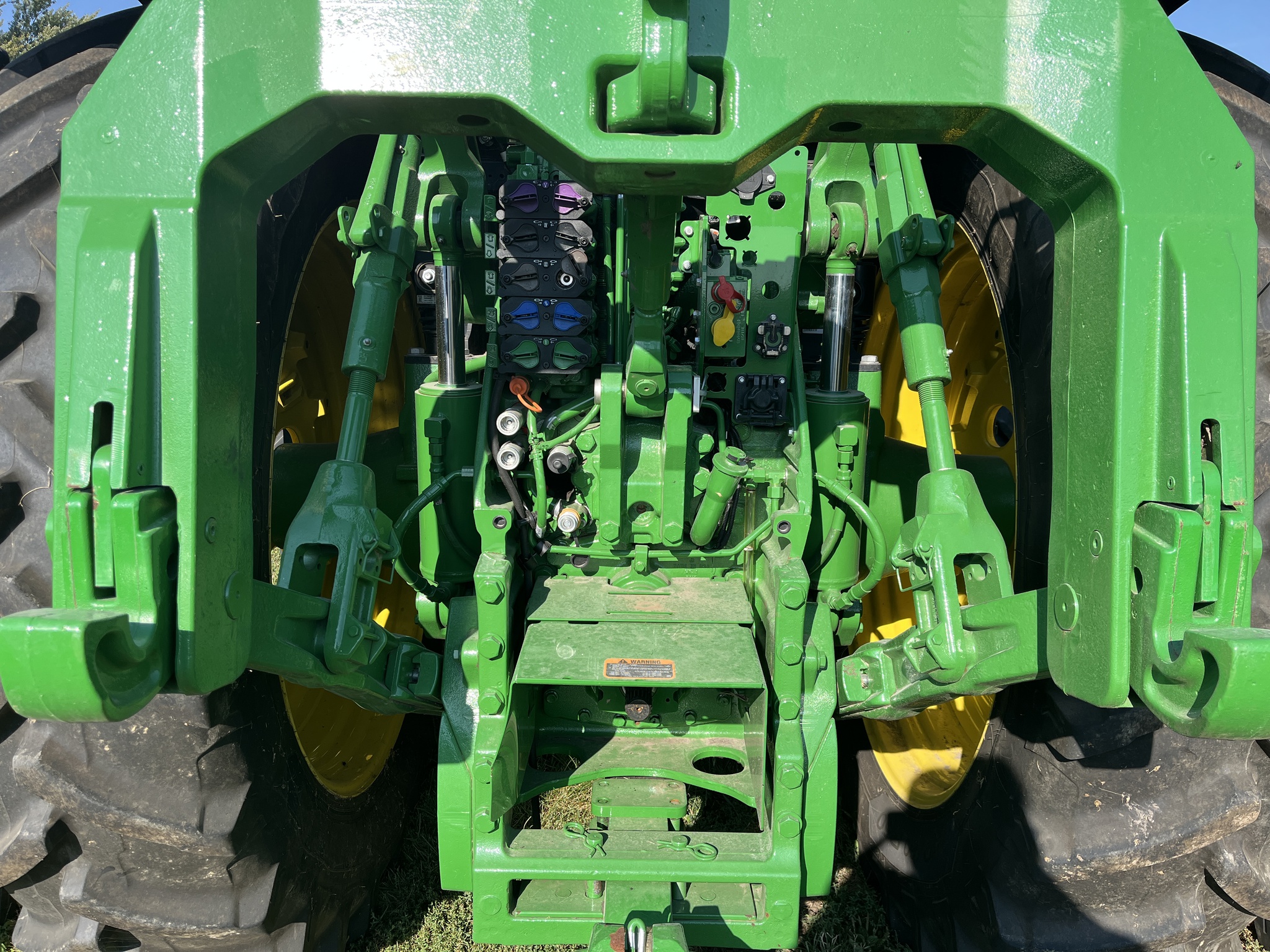  2024 John Deere 8R 370 at Heritage Tractor in Monmouth, IL