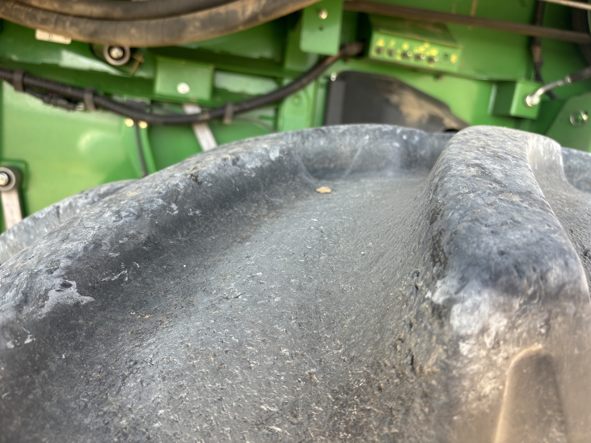 2013 John Deere S680 Image 8