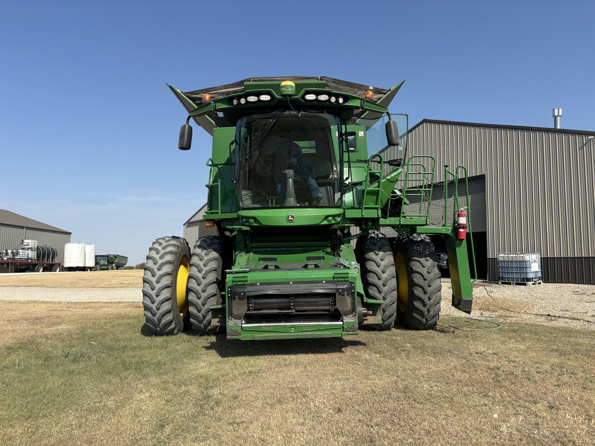 2013 John Deere S680 Image 3