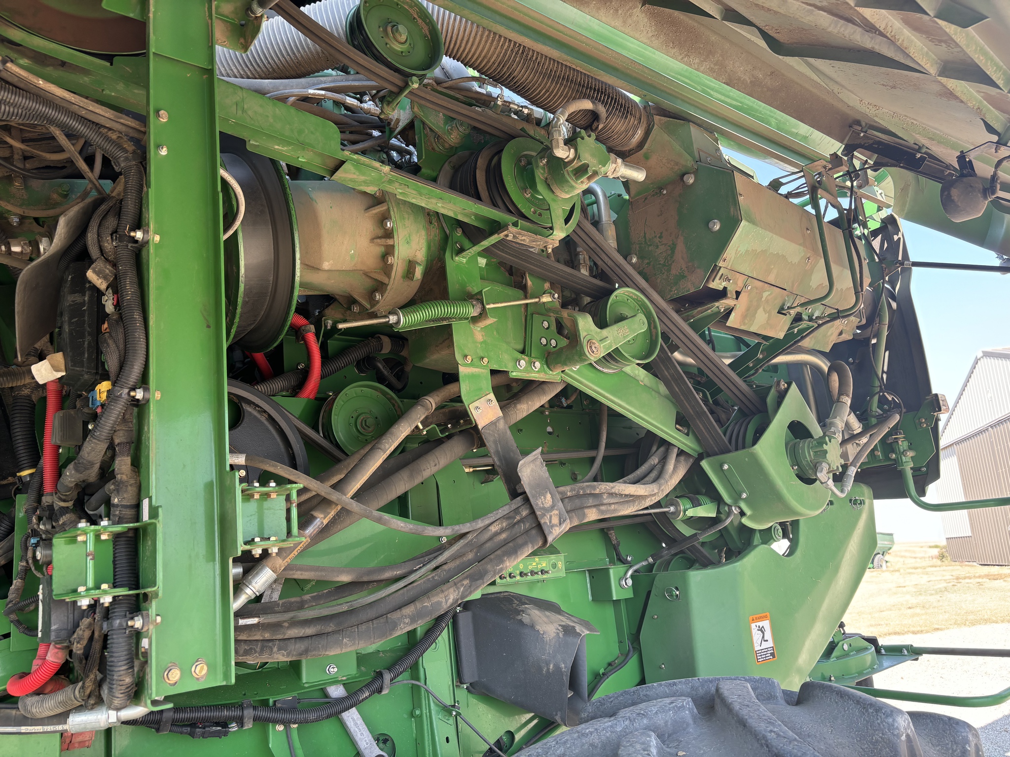 2013 John Deere S680 Image 9