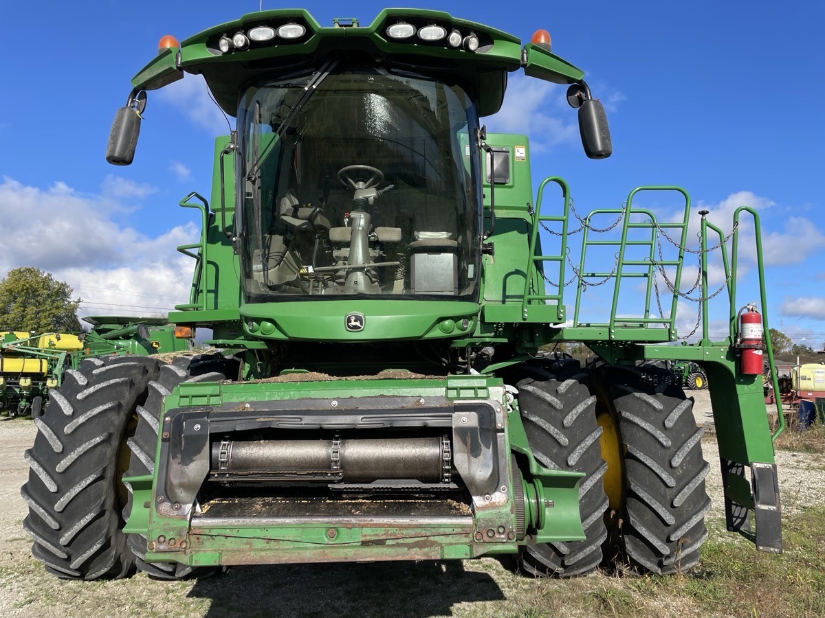 2014 John Deere S670 Image 7
