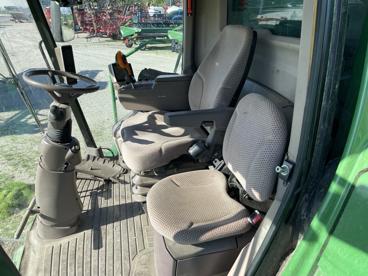 2014 John Deere S670 Image 9