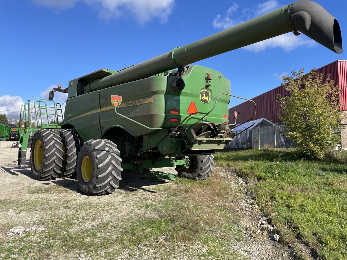 2014 John Deere S670 Image 5