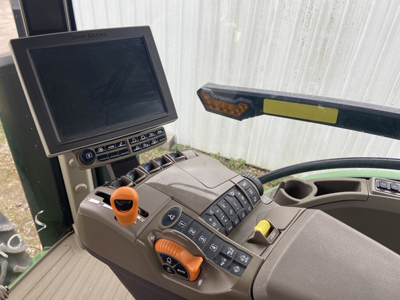 2023 John Deere 8R 370-11