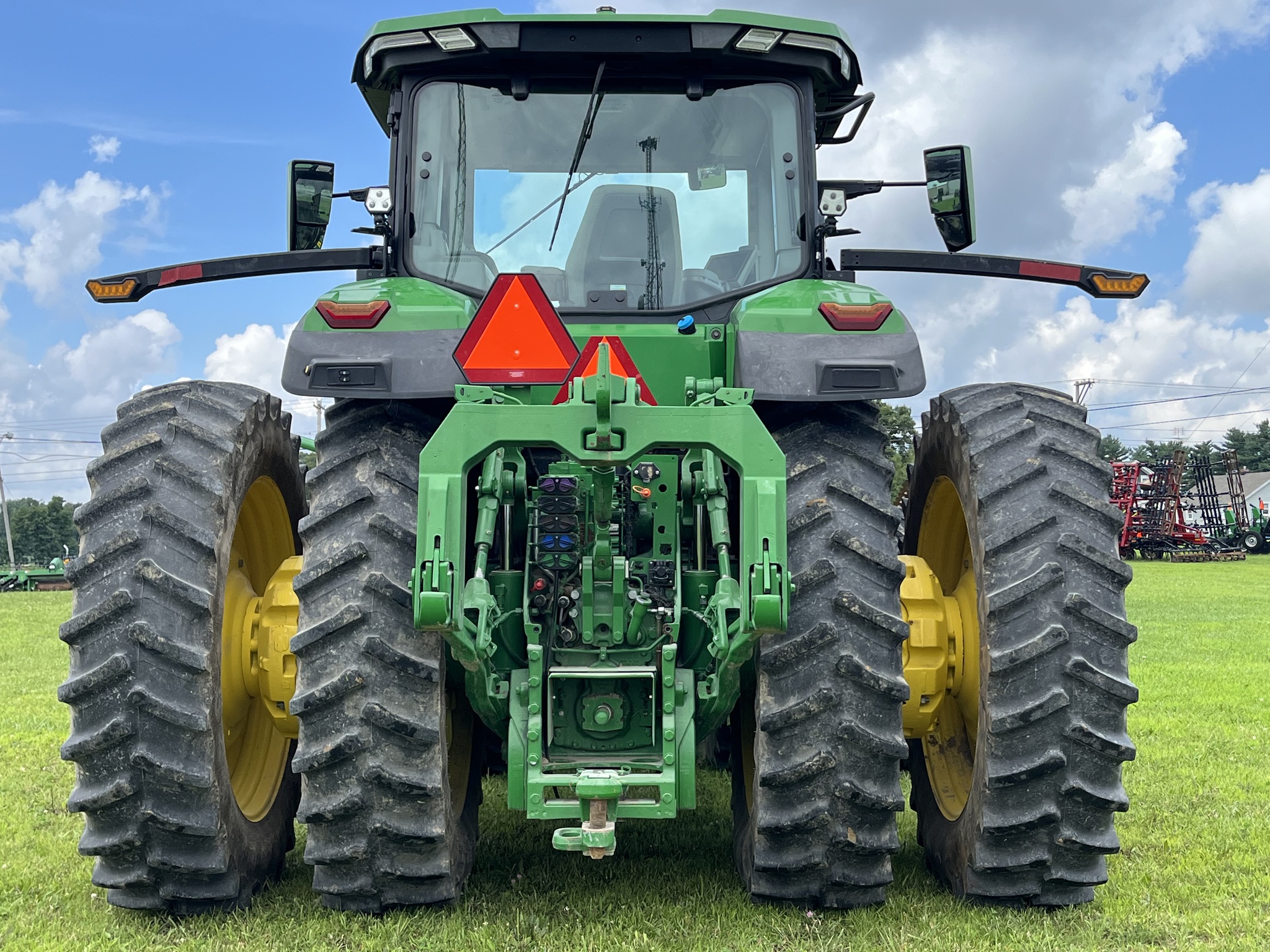 2023 John Deere 8R 370 Image 4