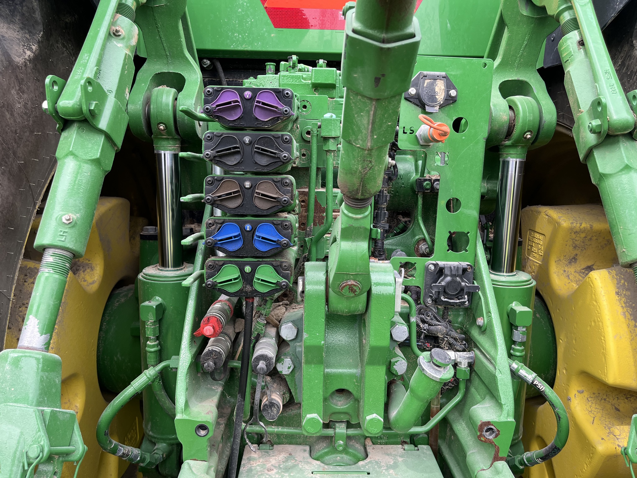 2023 John Deere 8R 370 Image 5