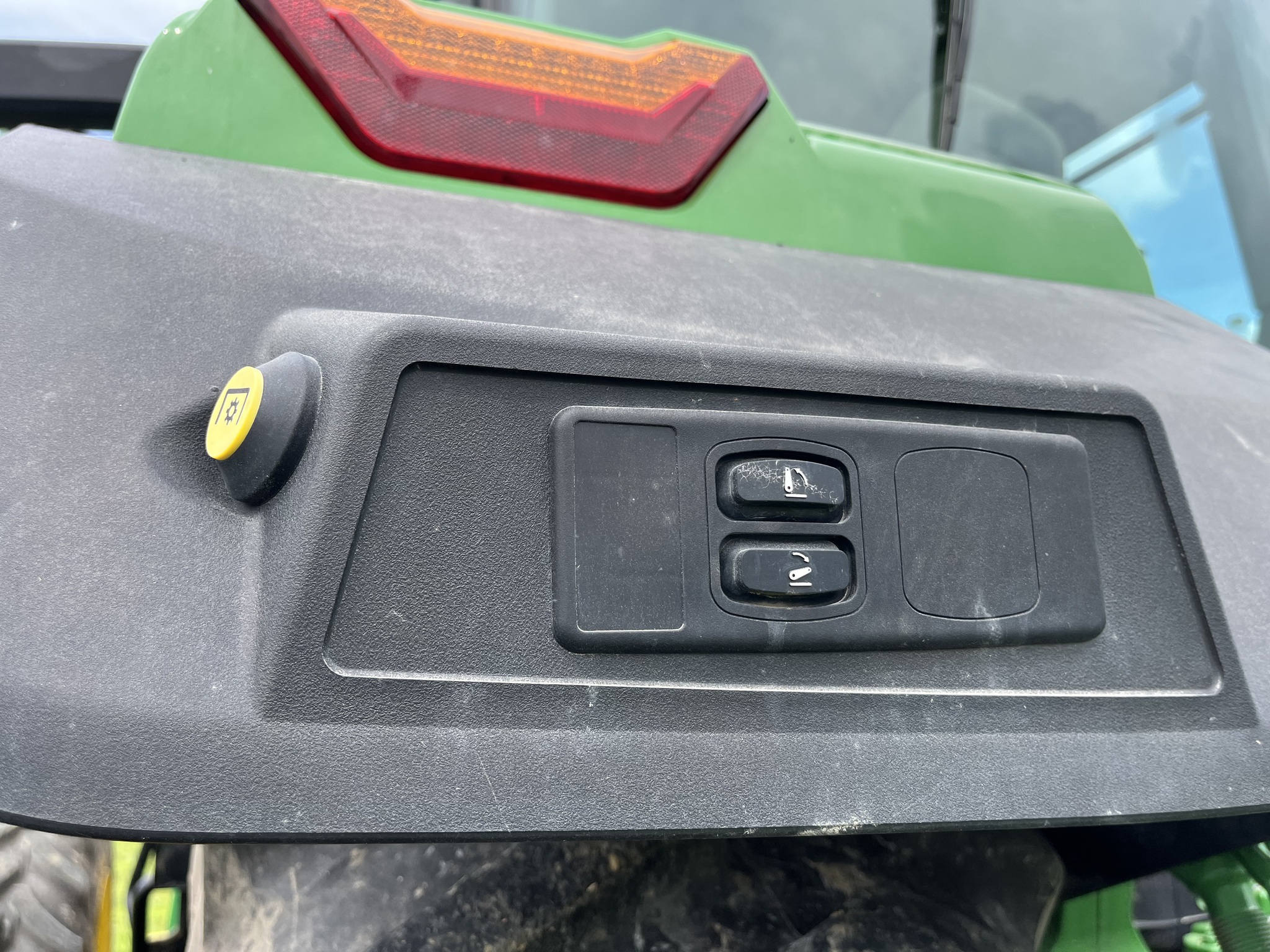 2023 John Deere 8R 370 Image 22