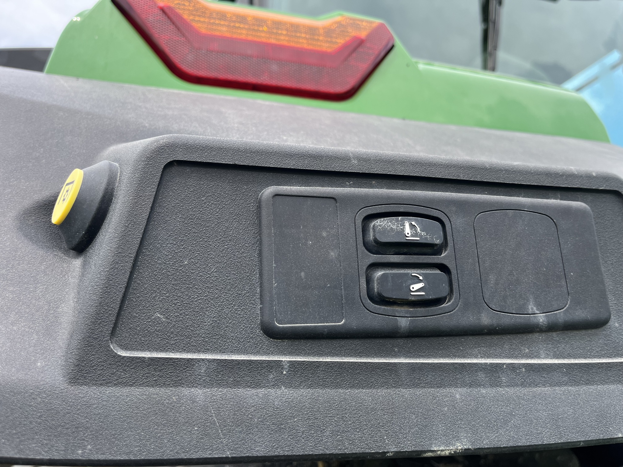 2023 John Deere 8R 370 Image 25