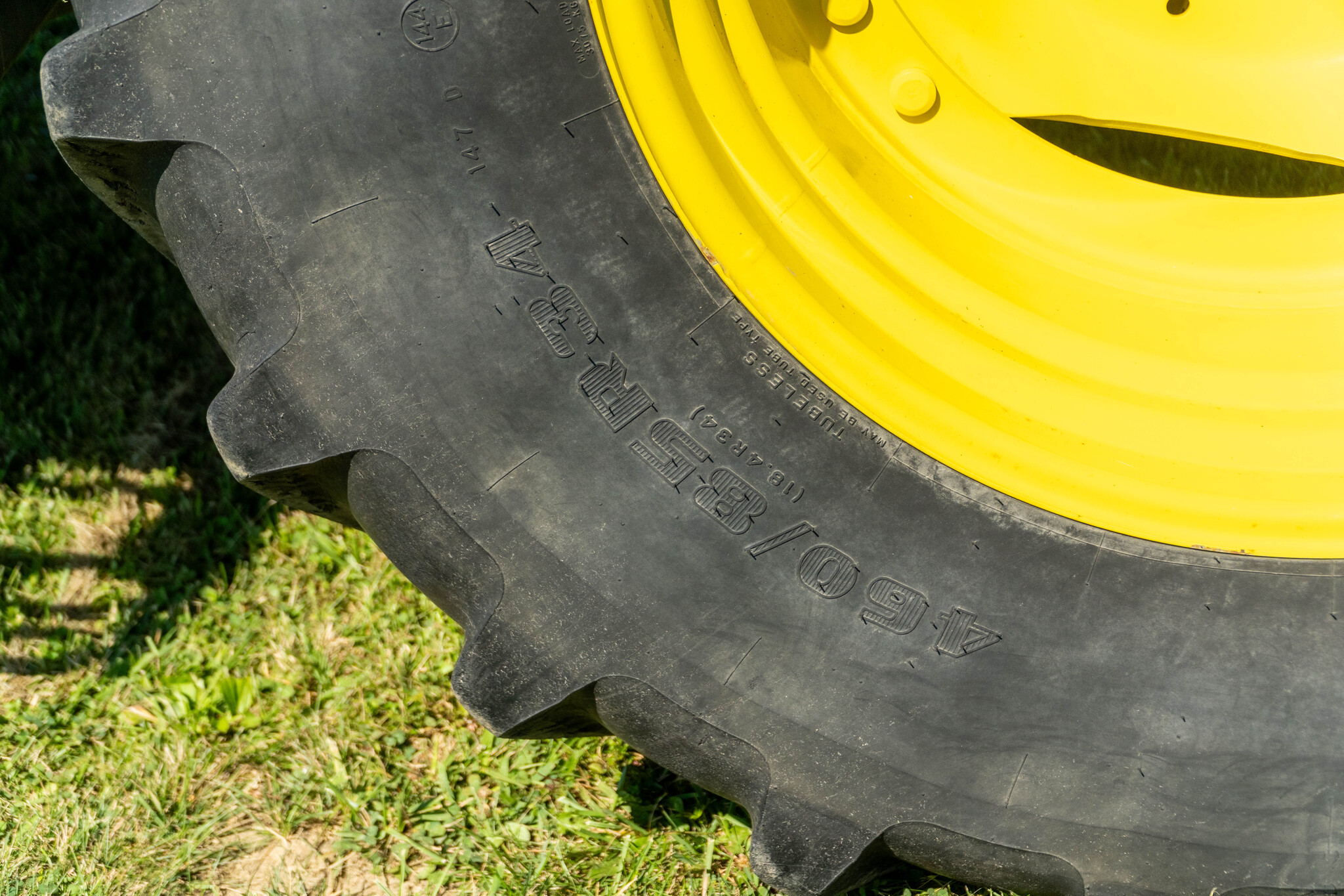 Used 2013 John Deere 6115R Utility Tractors at Koenig Equipment in Anna, OH - PhotoXL11