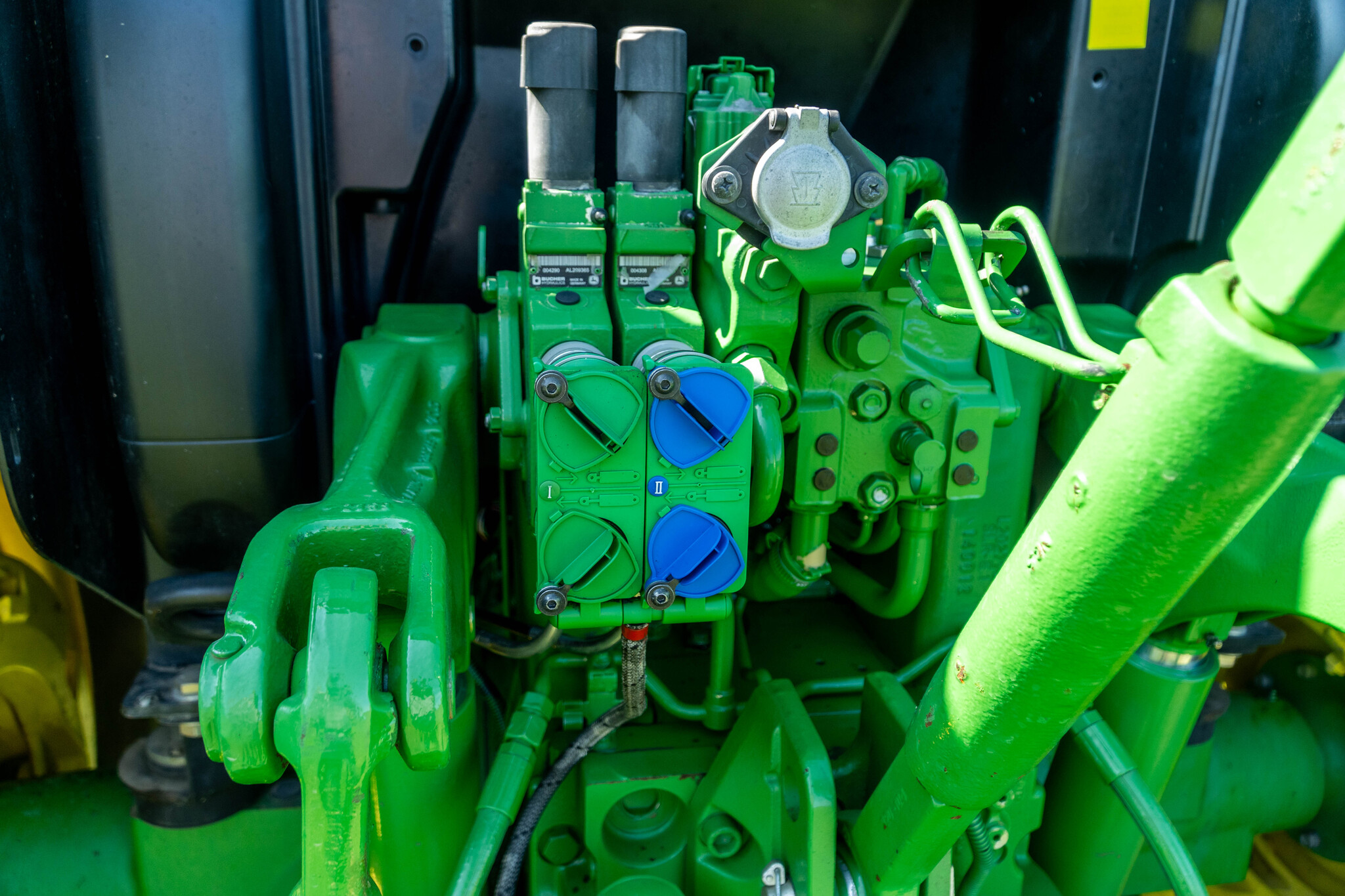Used 2013 John Deere 6115R Utility Tractors at Koenig Equipment in Anna, OH - PhotoXL19