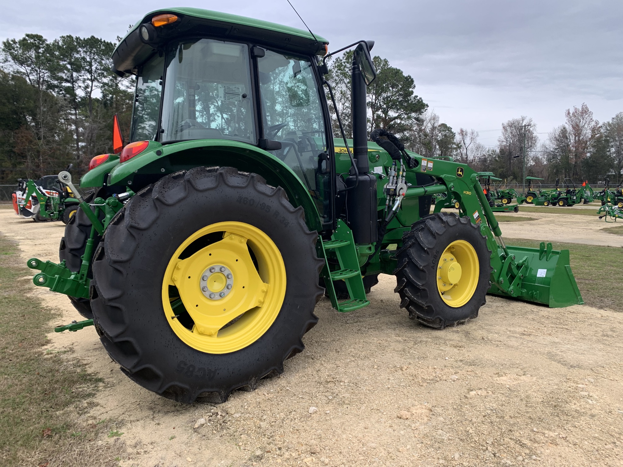 2024 John Deere 6120E Image 3