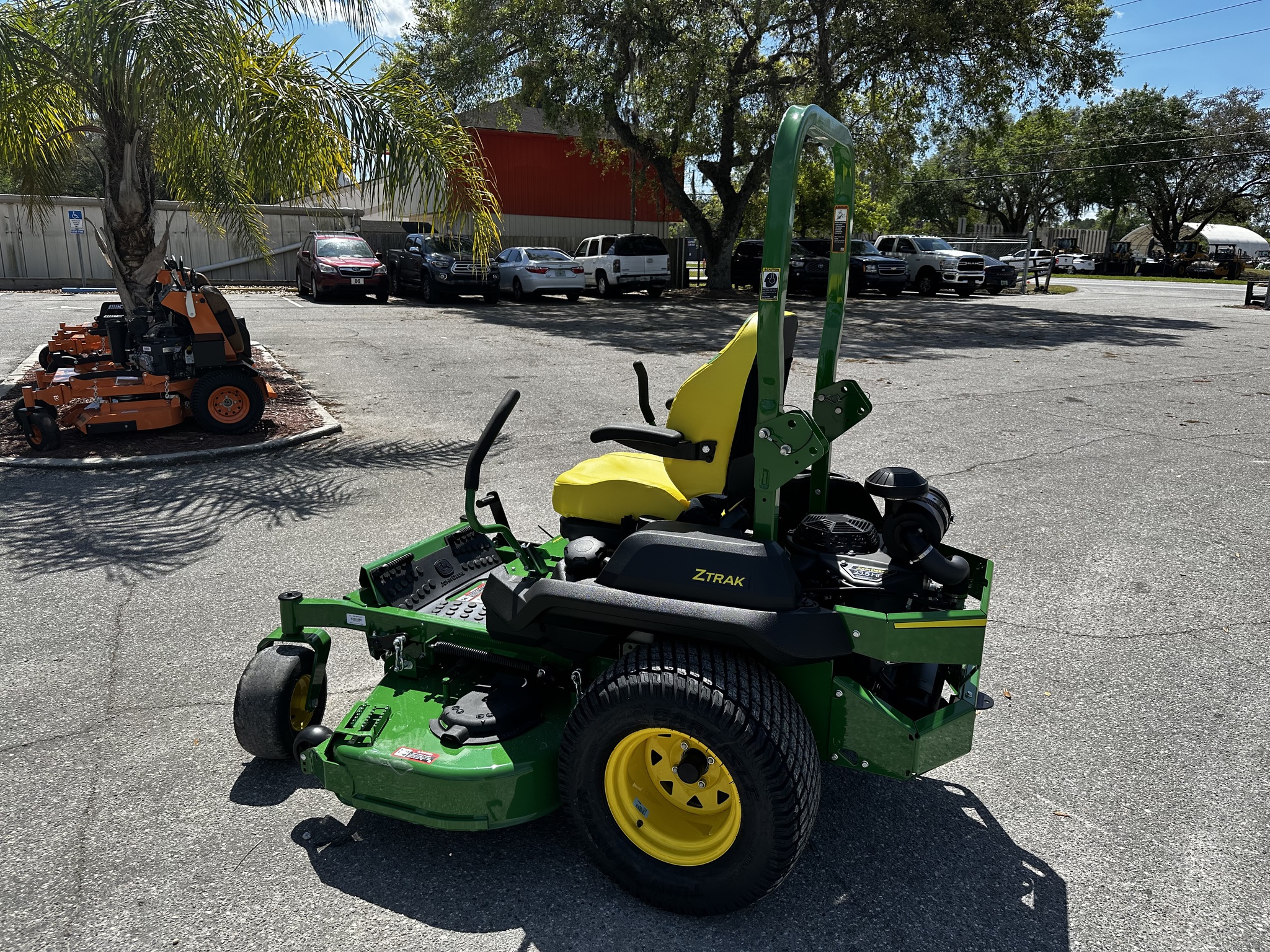 2025 John Deere Z740R Image 6