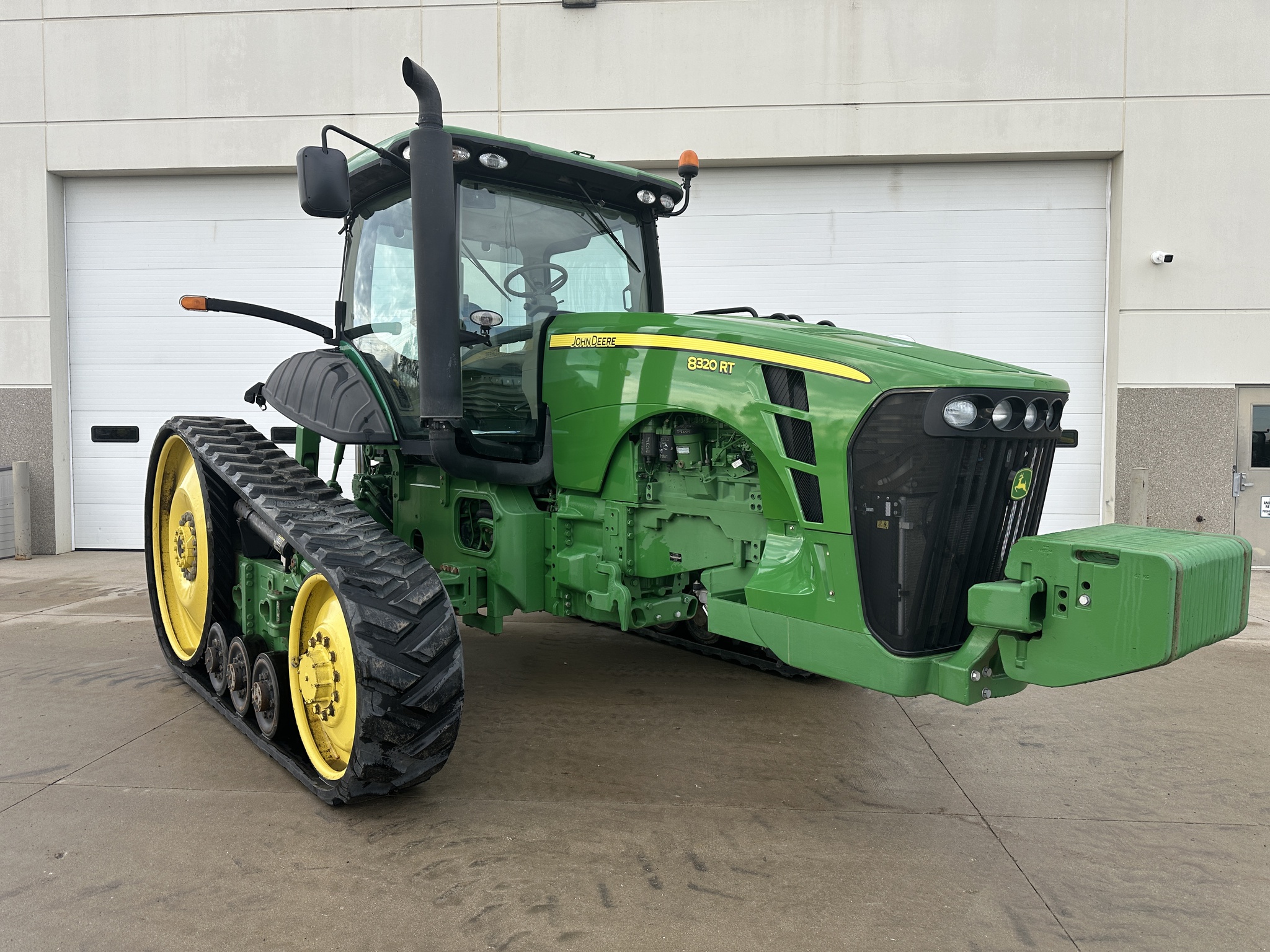 2010 John Deere 8320RT Image 1