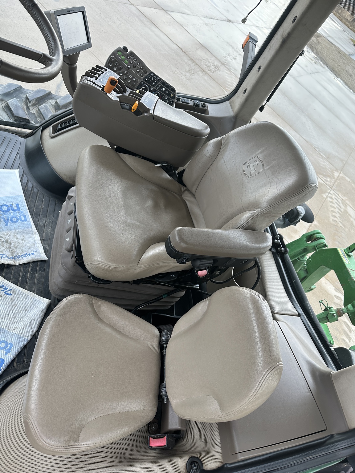 2010 John Deere 8320RT Image 9