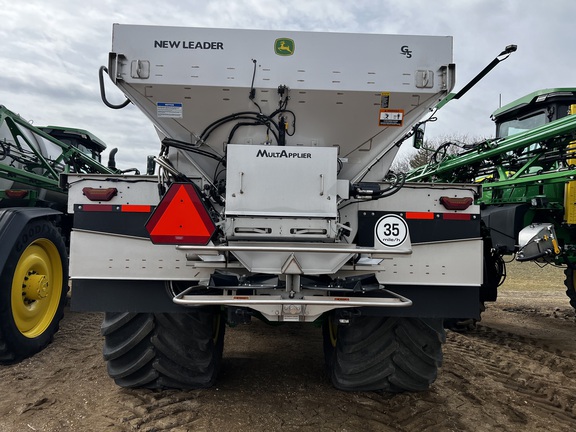 2024 John Deere 800R - Photo4