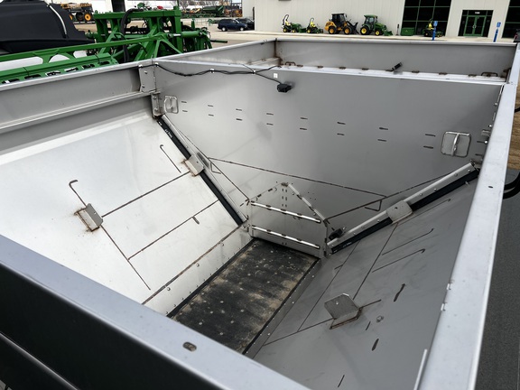 2024 John Deere 800R - Photo30