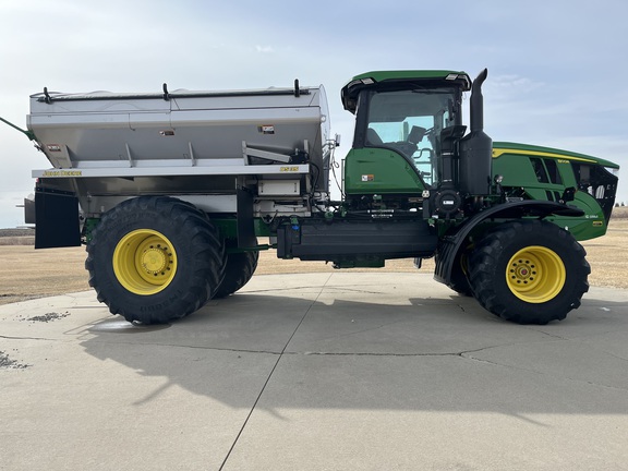 2024 John Deere 800R - Photo4