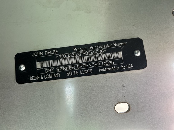 2024 John Deere 800R - Photo9