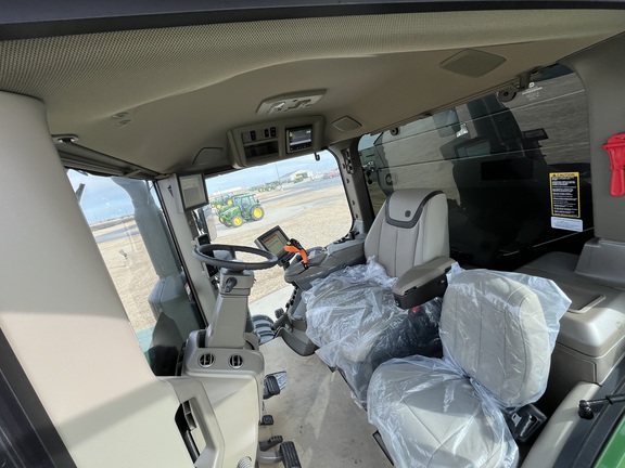 2024 John Deere 800R - Photo31