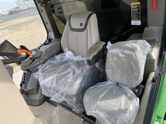 2024 John Deere 800R - Photo35