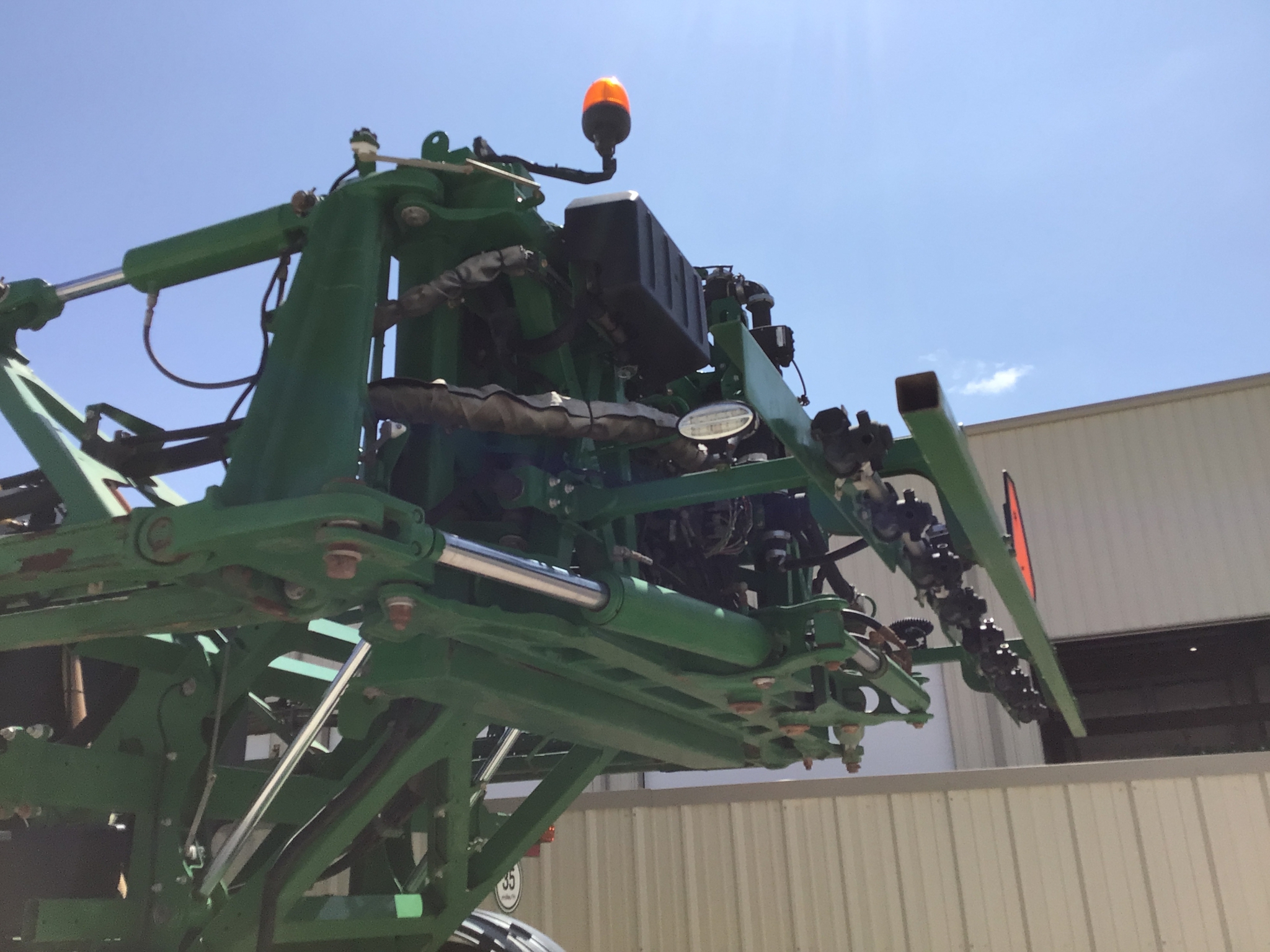2018 John Deere R4038 Image 16