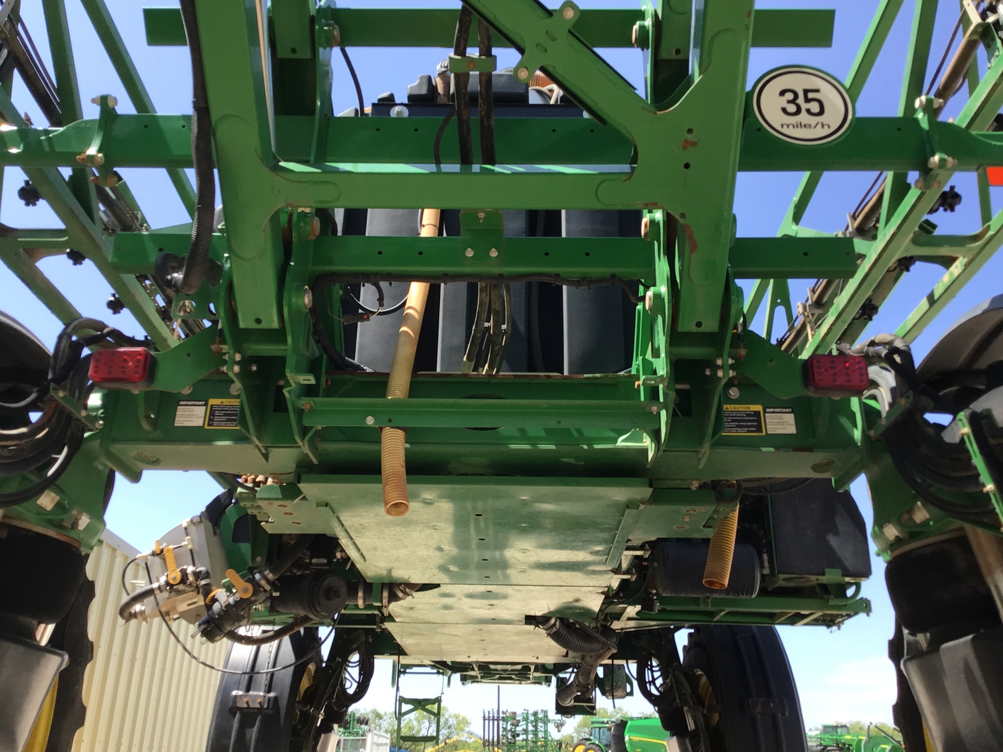 2018 John Deere R4038 Image 24