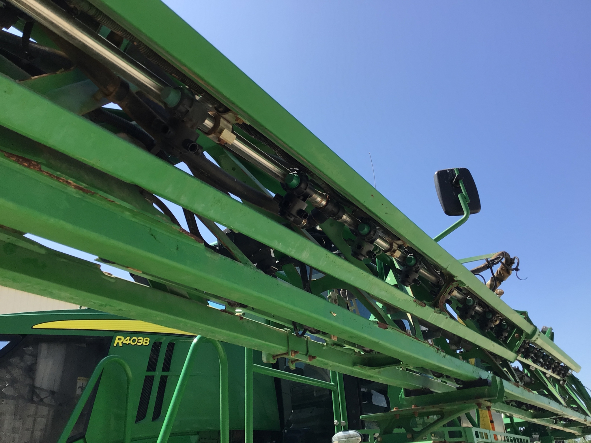 2018 John Deere R4038 Image 19