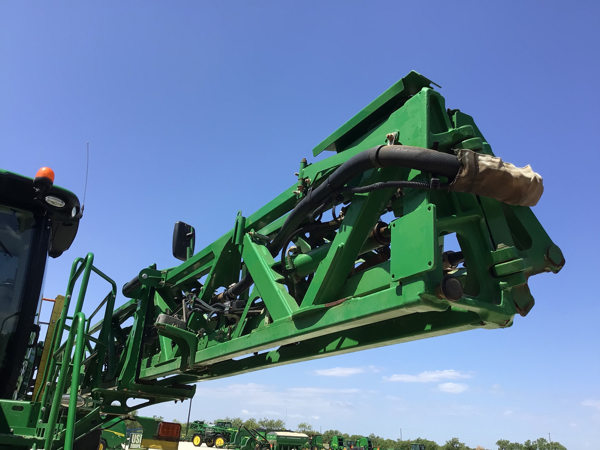 2018 John Deere R4038 Image 14