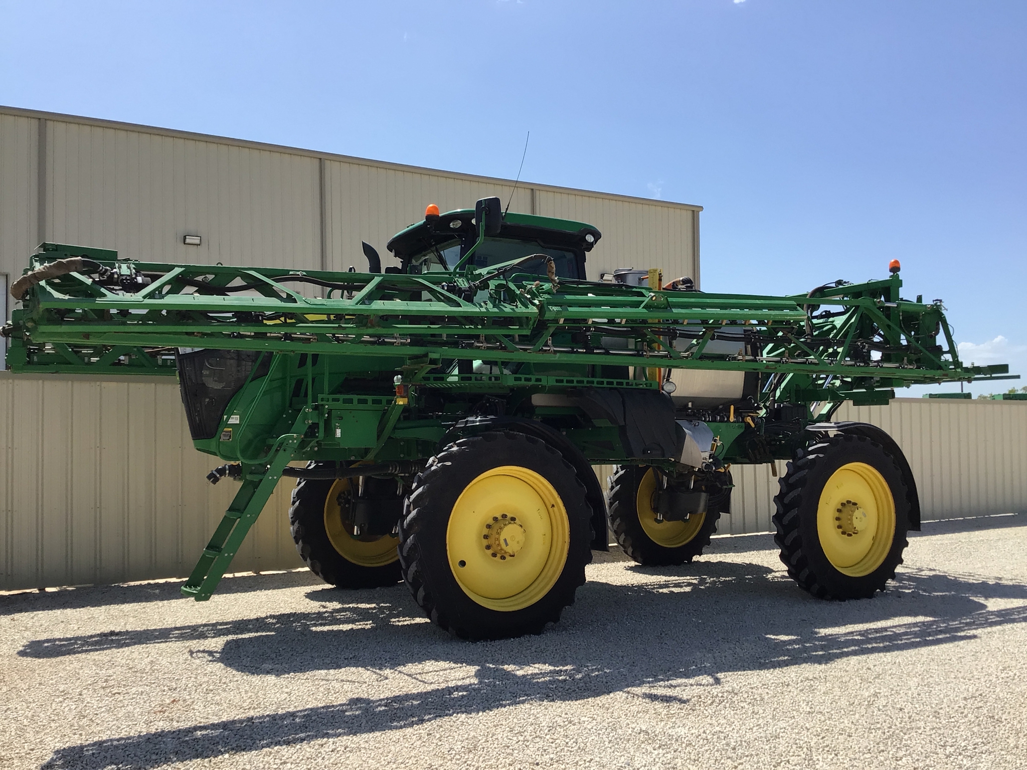 2018 John Deere R4038 Image 3