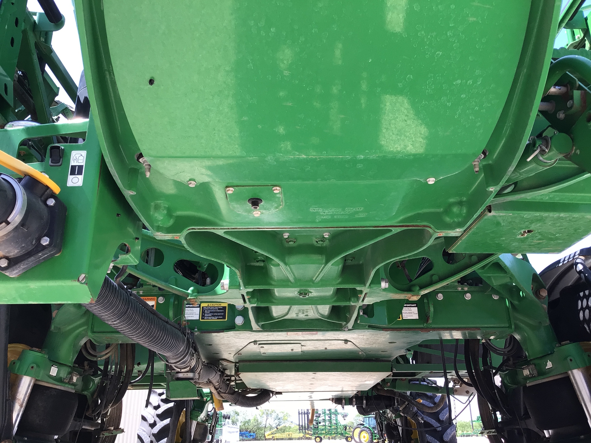 2018 John Deere R4038 Image 42