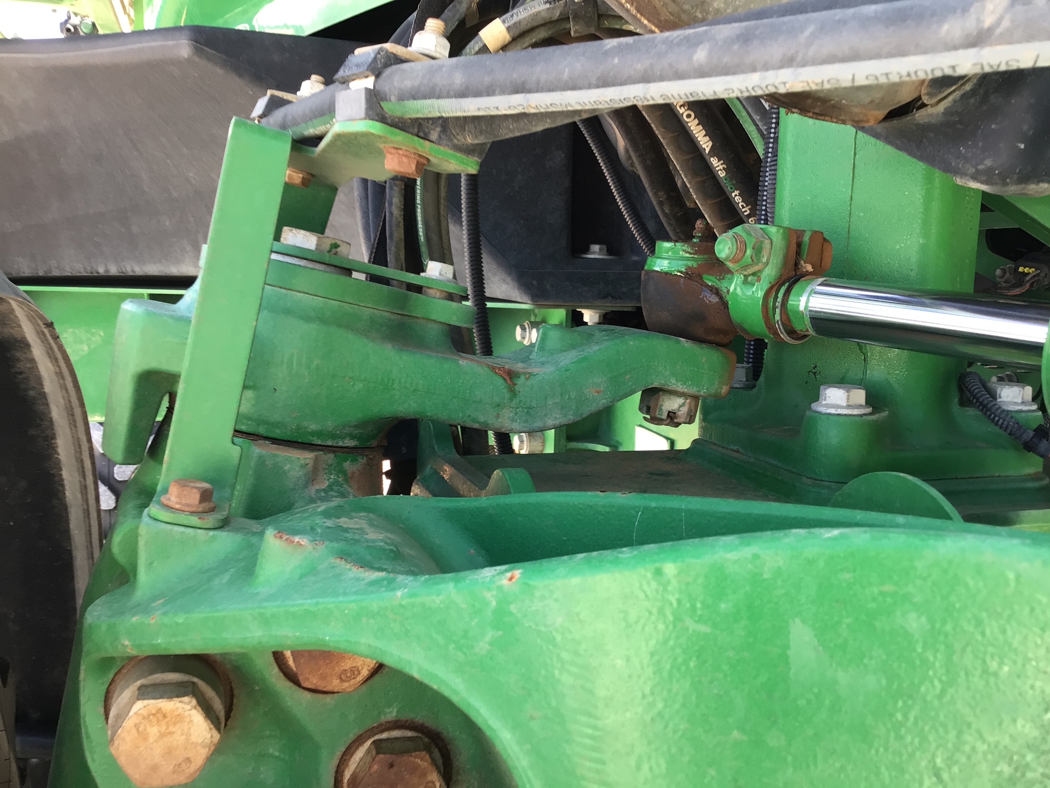 2018 John Deere R4038 Image 45