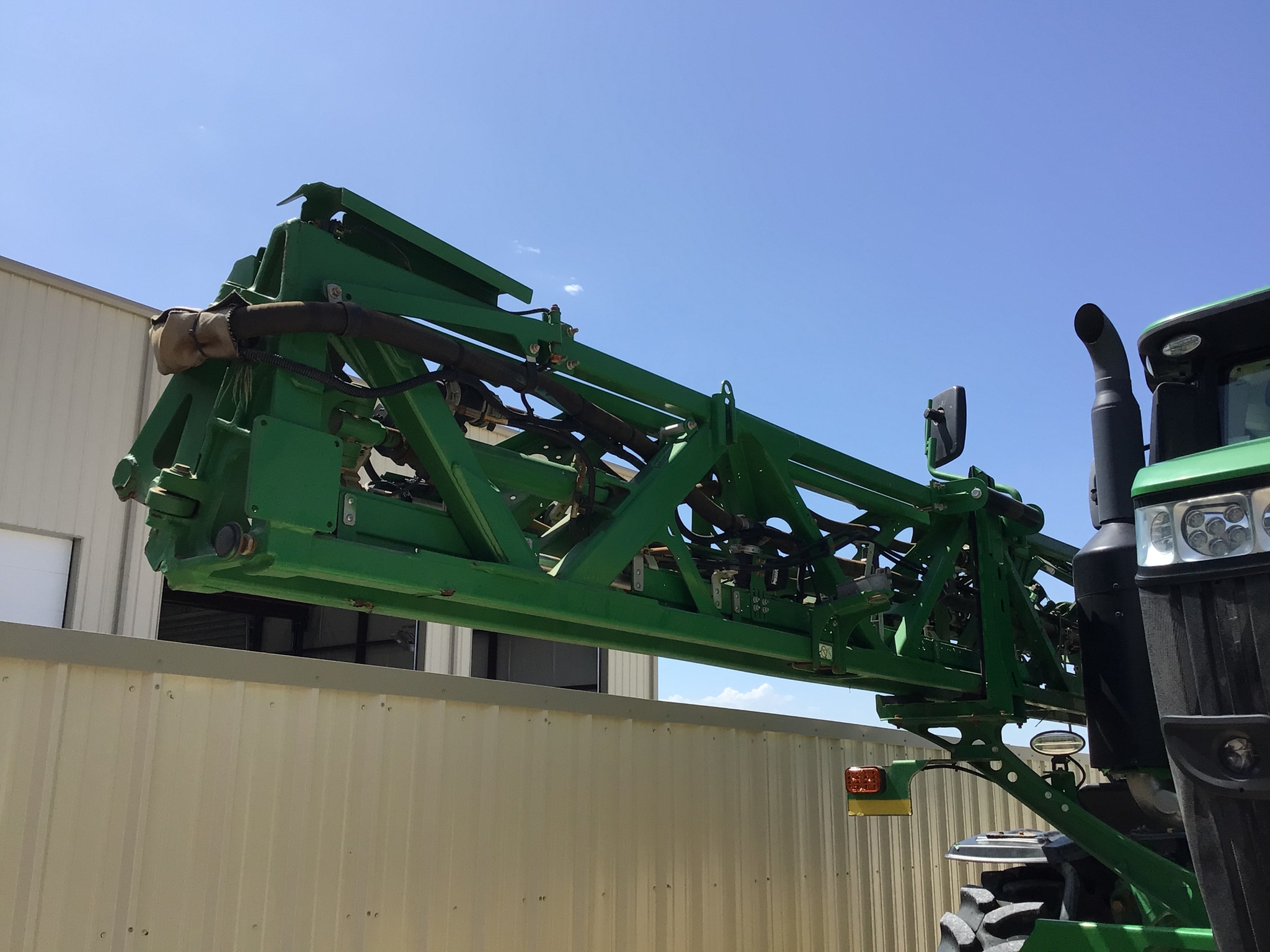 2018 John Deere R4038 Image 13