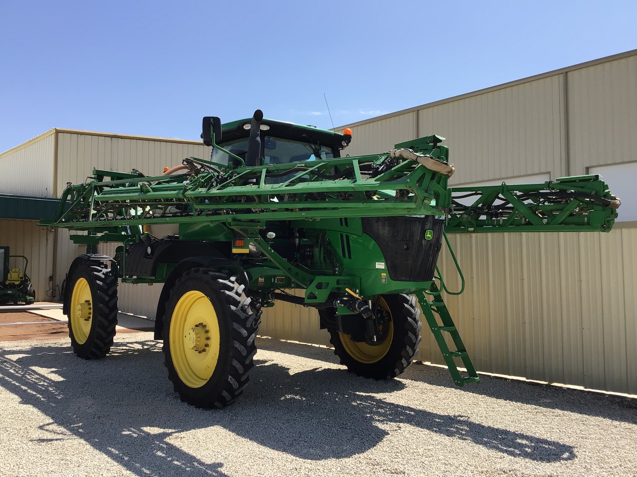 2018 John Deere R4038 Image 5