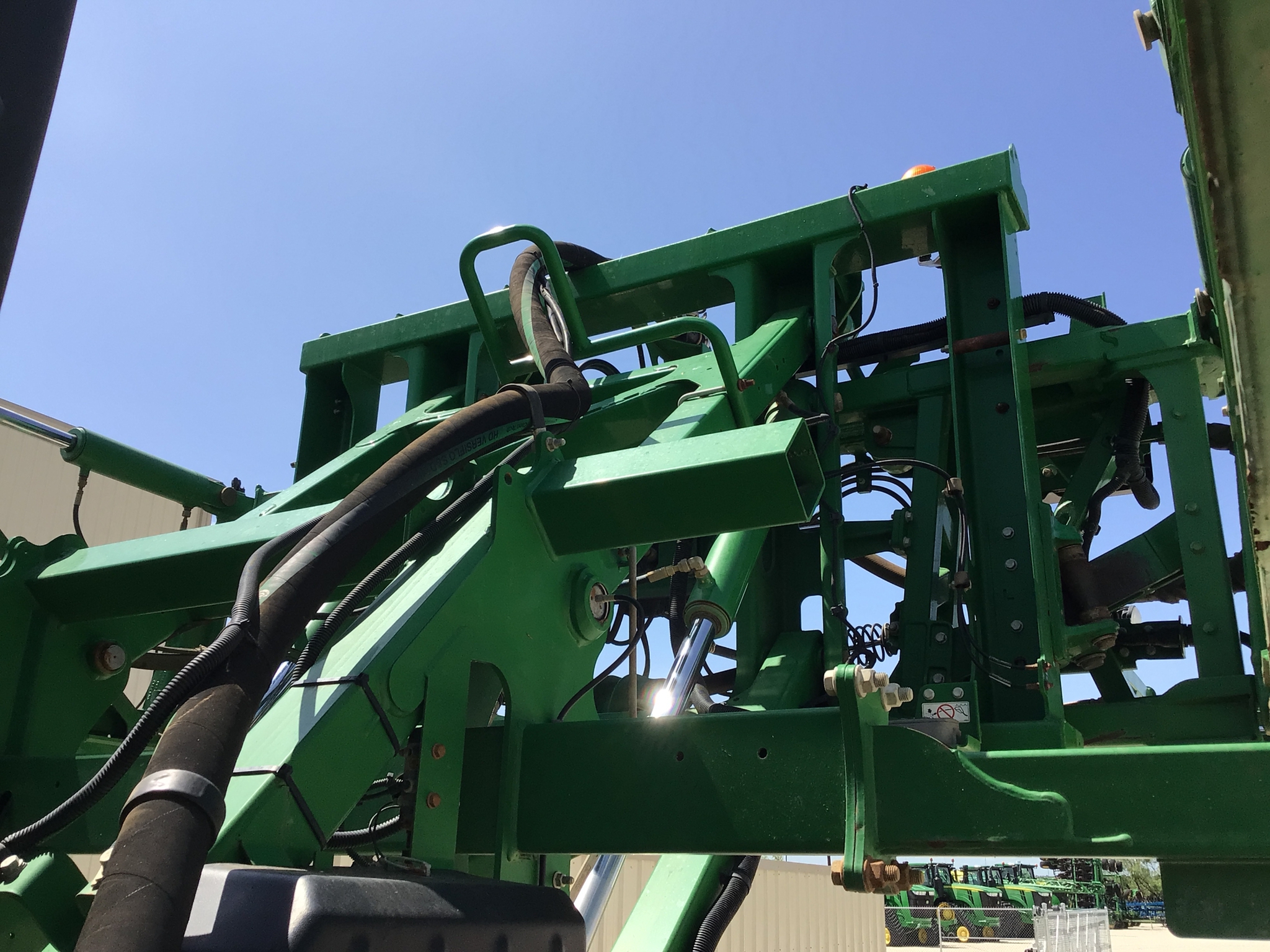 2018 John Deere R4038 Image 26