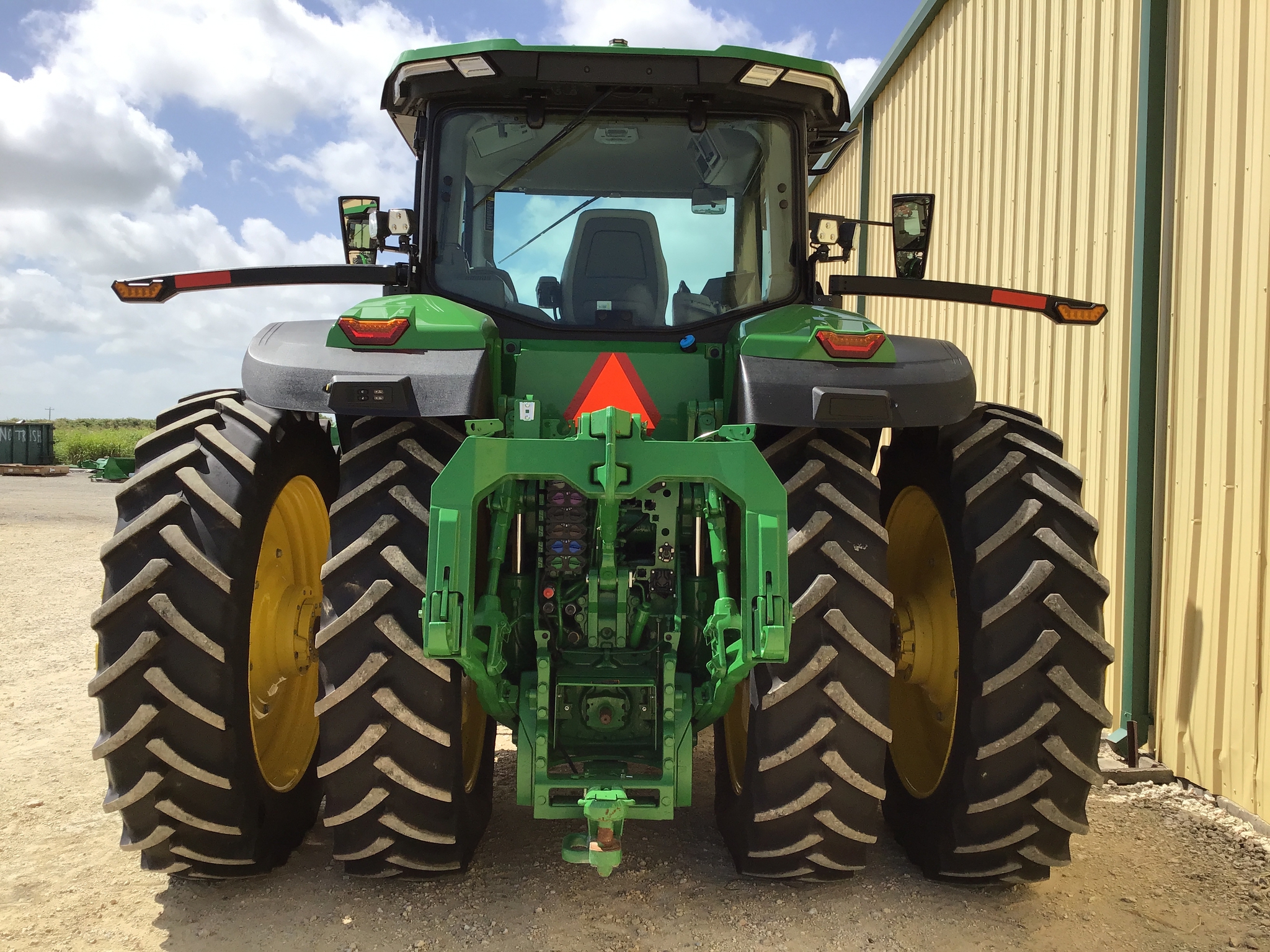 2024 John Deere 8R 370 Image 7